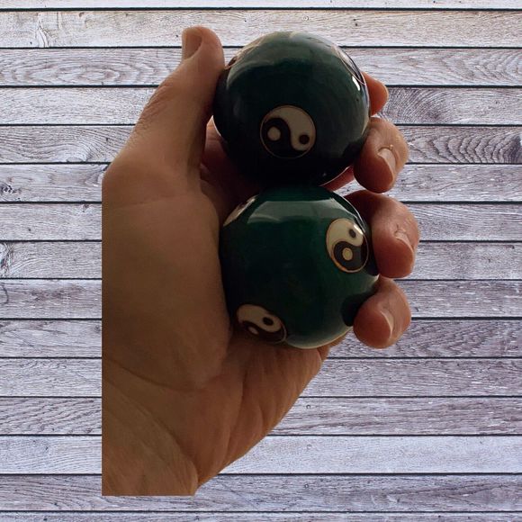 Chiming Chinese Balls Yin & Yang Baoding Balls for Hand Therapy in box deStress - Picture 2 of 7